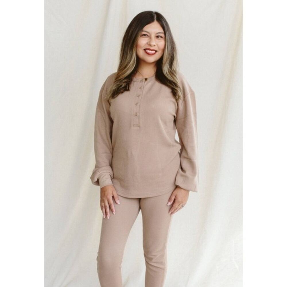 goumi Womens Viscose‎ Organic Cotton Loungewear Top & Bottom Set in Natural